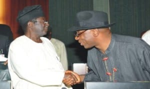 The authentic chairman of Nigeria Governors’ forum, Governor Chibuike Amaechi of Rivers State (right), in a handshake with Governor Jonah Jang of Plateau State, during the National Economic Council meeting in Abuja, yesterday.