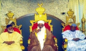 L-R: Former Head of State, General Abdulsalami Abubakar, Sultan of Sokoto, Alhaji Sa'ad Abubakar III and Governor Aliyu Wamakko of Sokoto State when General Abubakar paid  a courtesy call in Sokoto, yesterday.