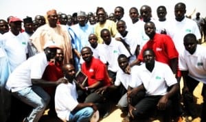 President Goodluck Jonathan, Governor Ibrahim Shema of Katsina, Minister of Agriculture, Dr Akinwumi Adesina with the trainees at Songhai Katsina Initiative during an inspection visit to the farm, recently.